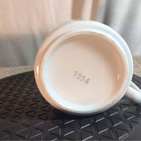 LOVE IS ANOTHER NAME FOR MOTHER Ceramic Coffee/Tea Mug White W/Yellow pre-owned - Picture 9 of 12